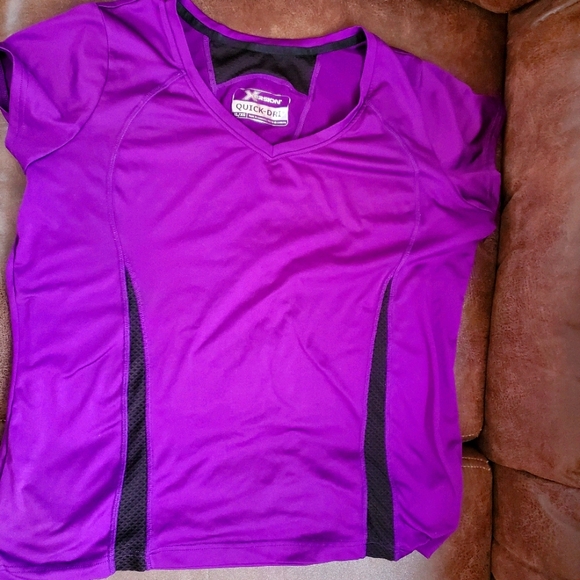 Active top - Picture 1 of 1